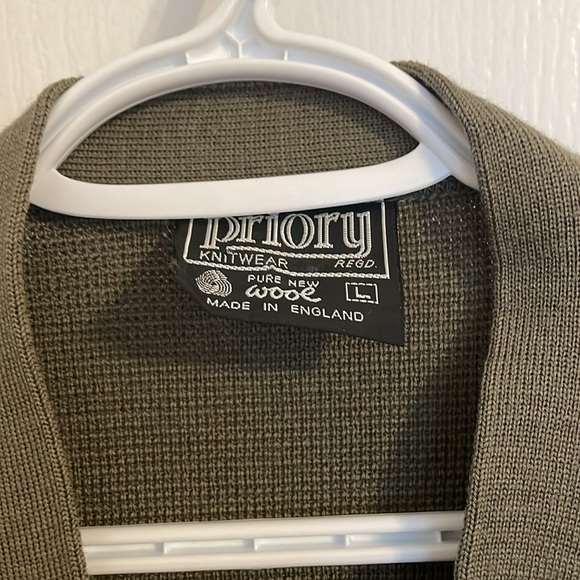 Priory 100% wool Caridgan VINTAGE - Picture 2 of 6